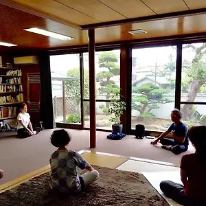 Roundabout Homestay
